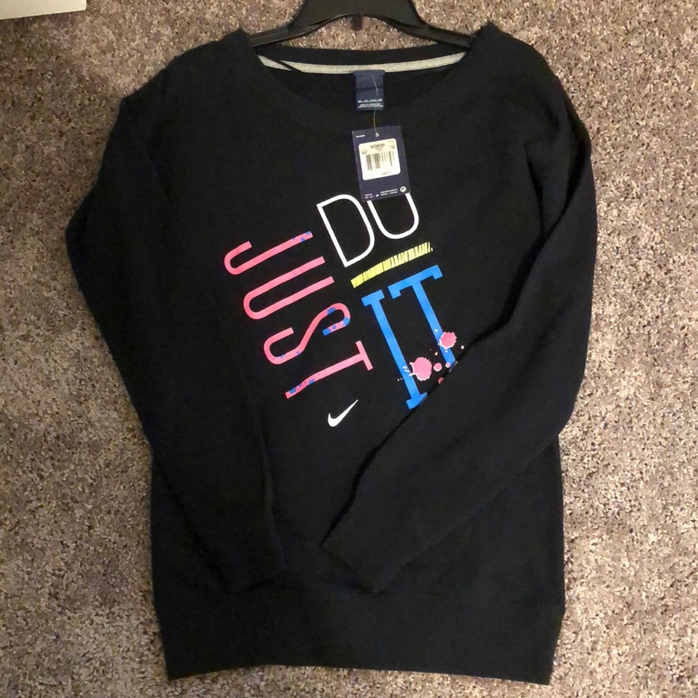 BRAND NEW NIKE SWEATER